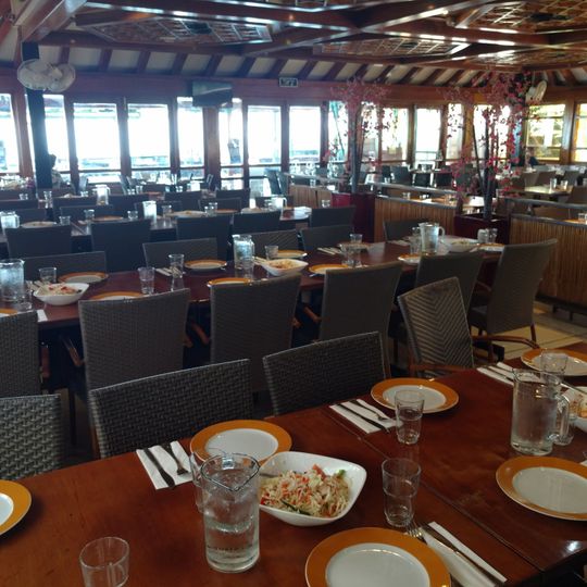 Decks Restaurant