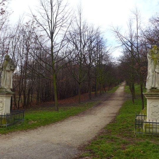 Statues of Felix of Cantalica and Francis of Paola in Hrušovany nad Jevišovkou