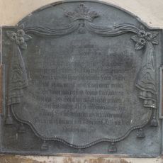 Einzeldenkmale der Sachgesamtheit Friedhof und Hospitalkirche St. Georg: Kirche, Kirchhof und Friedhof mit Einfriedung, Andachtshalle, Grabmälern, Kruzifix und sowjetischem Ehrenmal (siehe Sachgesamtheitsliste gleiche Anschrift - Obj. 09302242) Hosp