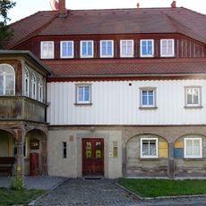 Schulstraße 4