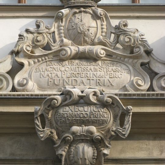 Pamětní deska Jany Františky Prisci Magnisové na Paláci šlechtičen v Brně