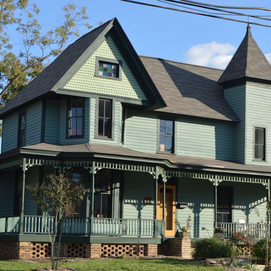 Willis M. Graves House