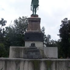 Indios Verdes monument