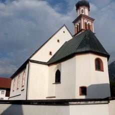 Kath. Filialkirche hl. Vigilius und ehem. Friedhofsfläche