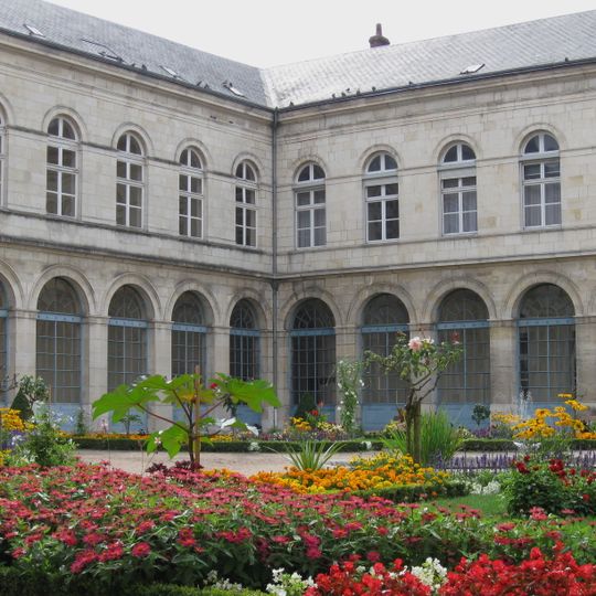 Hôpital Porte Madeleine d'Orléans