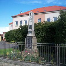 Pomník padlým v Oseku