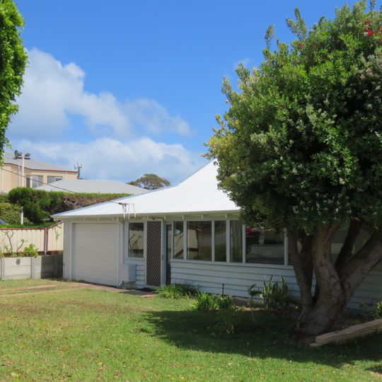 Residence 72a Penguin Road, Safety Bay