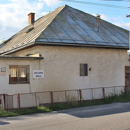 Pam. dom sov. armády, dom pamätný