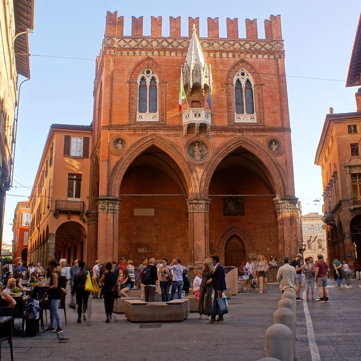 Piazza della Mercanzia