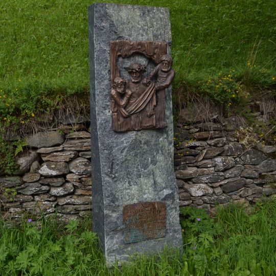 Kreuzweg Göriach Bildsäule, 10. Kreuzwegstation Jesus wird seiner Kleider beraubt