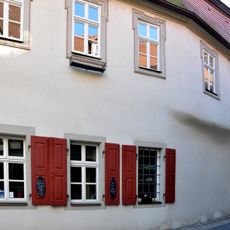 Wohn- und Geschäftshaus