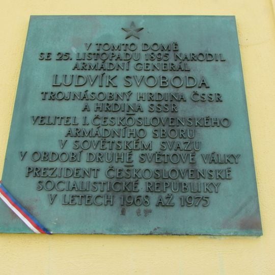 Pamětní deska Ludvíka Svobody v Hroznatíně