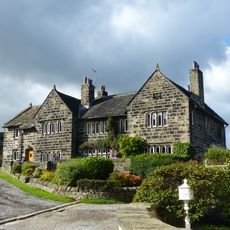 Binn Royd Cottage/Binn Royd Farmhouse