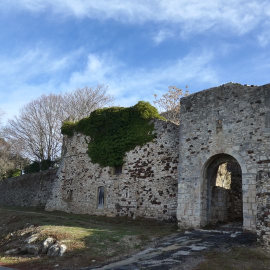 Tour des remparts de Pouzilhac
