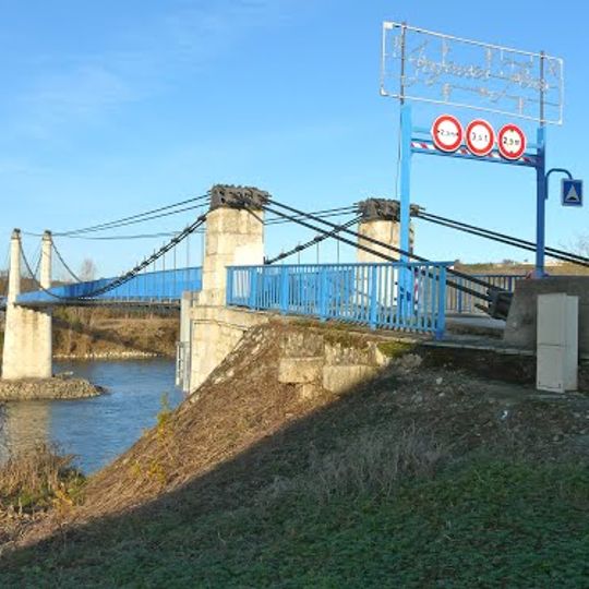 Pont de Sauveterre-Saint-Denis