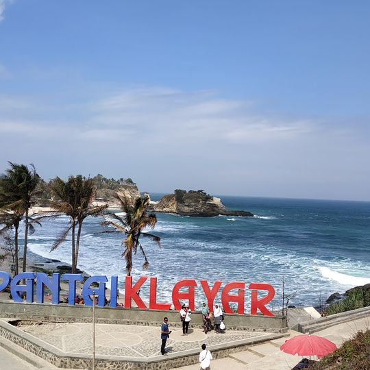 Pantai Klayar