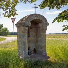 Kaplička na rozcestí severně od Kdanic