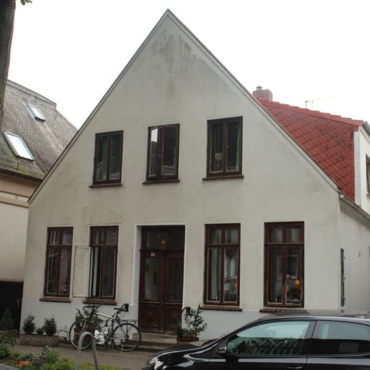 Wohnhaus Weserstraße 31