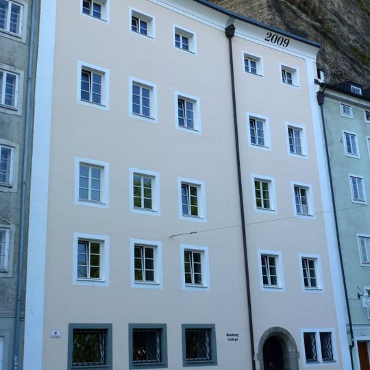 Bürgerhaus, Hodeshaus, ehem. Berglkirche