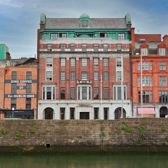 Clarence Hotel