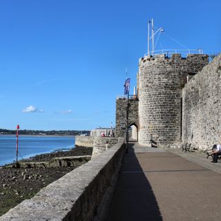 Promenade Wall, including steps and piers