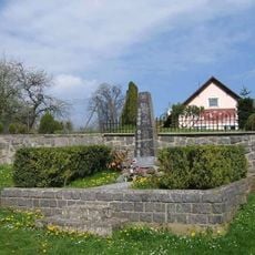 Pomník padlým v obou světových válkách