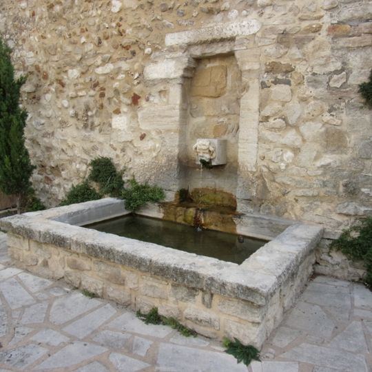Fontaine Place Marie Mauron de Monteux