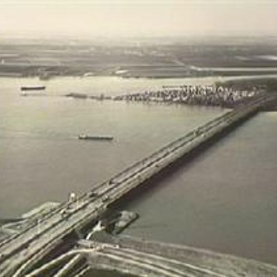Moerdijk bridges