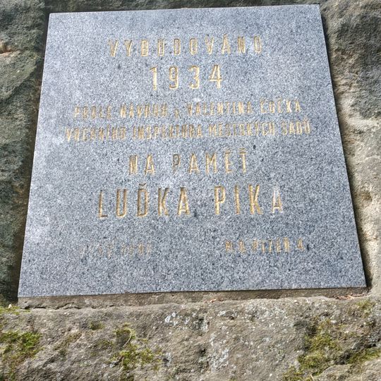 Pamětní deska Luďku Pikovi