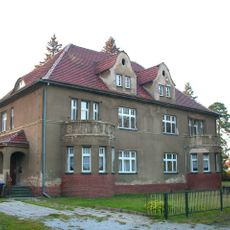 Villenartiges Doppelwohnhaus (Einzeldenkmal zu ID-Nr. 09209731) Parkstraße 8
