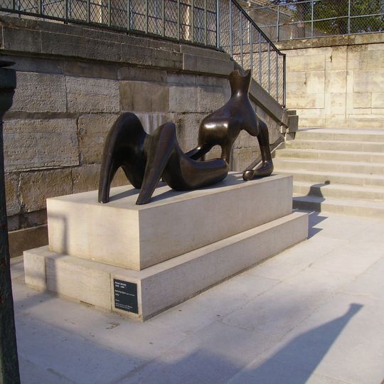 Reclining Figure: Festival