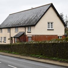 Hillside Cottage And No.1