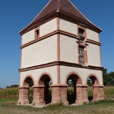 Pigeonnier du château de Lastours