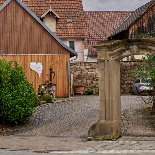 Hoftor Zehntstraße 74 in Aura an der Saale