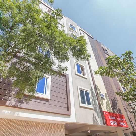 OYO Pmr Elitestay Hotel Near Ascendas Park Square Mall