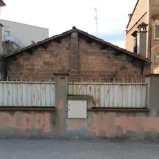 Fàbrica al carrer de la Constitució, 11