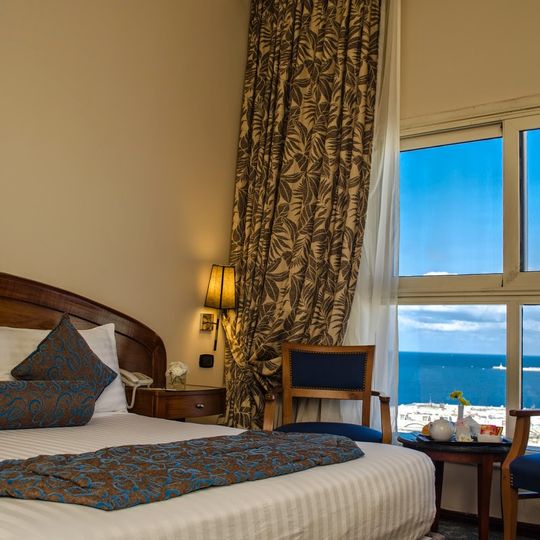 Cherry Maryski Hotel