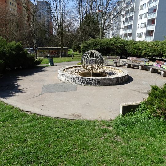 Fontána s plastikou Jablko