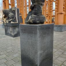 Statue