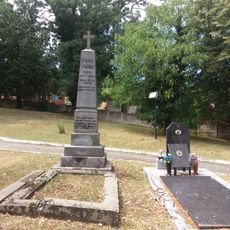 Tombe et monument de Stanoje Glavaš à Baničina
