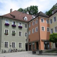 Ehemaliges Wohnhaus des Spitalmesners, jetzt Wohn- und Geschäftshaus