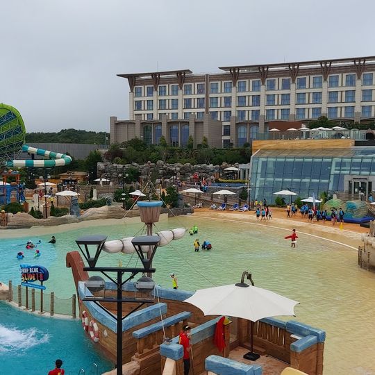 Shinhwa Water Park