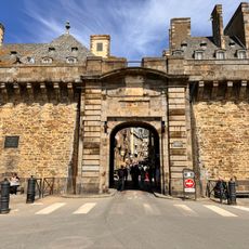 Dinan Gate