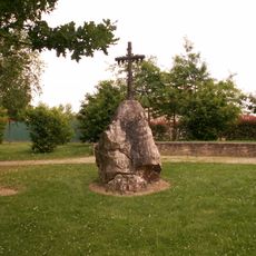 Les Faux menhir