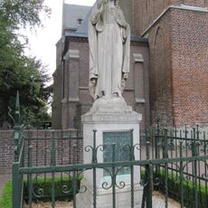 Statue of Sacred Heart of Jesus Christ