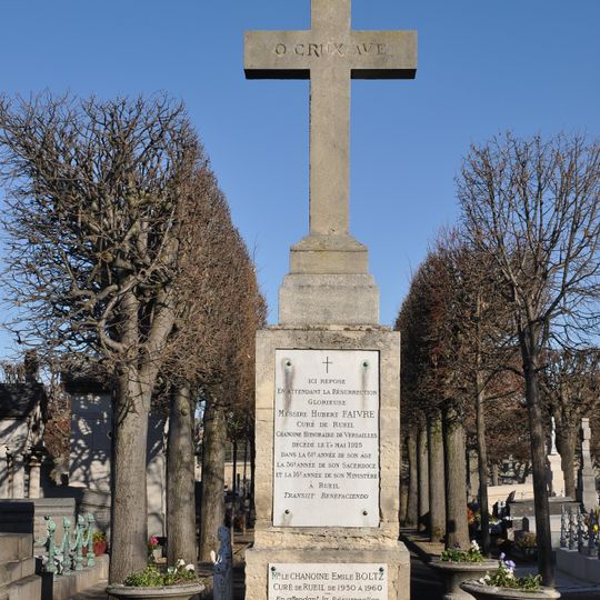 Croix du cimetière ancien de Rueil-Malmaison