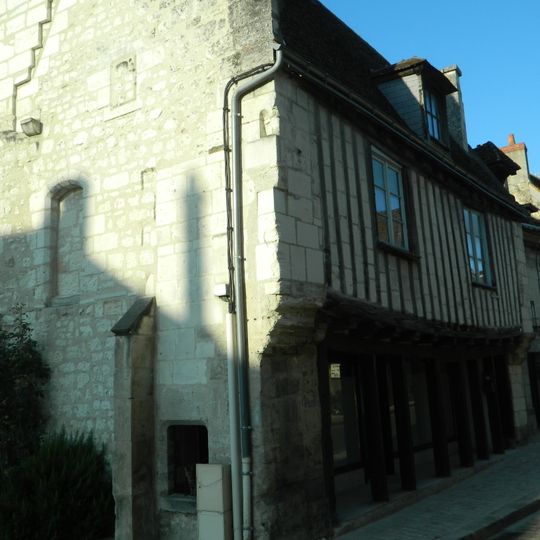 Building at 4 rue Guigné in Beaulieu-lès-Loches