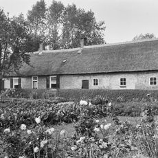 Hoeveneind 33, Teteringen