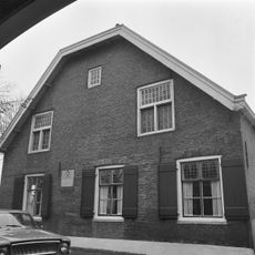 Boerderij "Palmhoeve". Vensters met halve kruiskozijnen en luiken