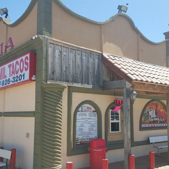 El MIL Tacos